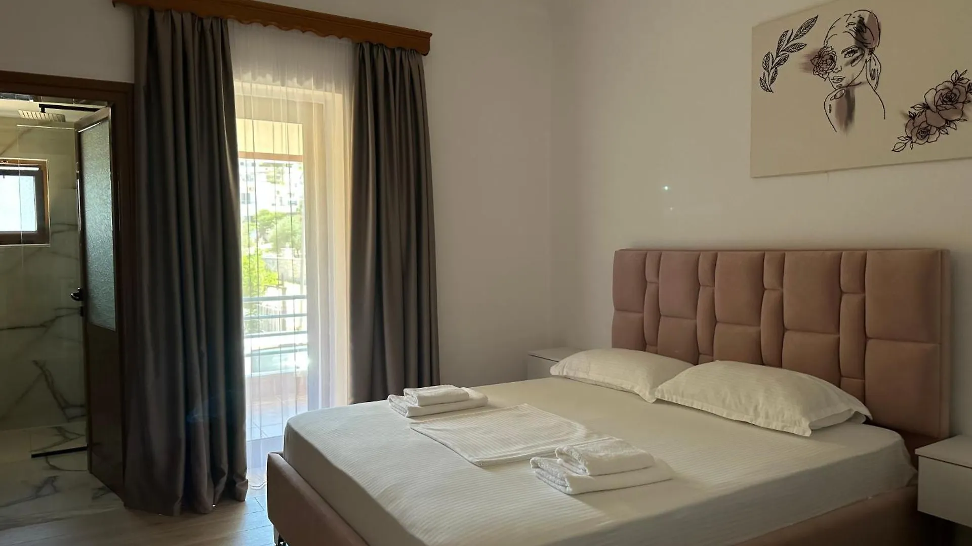Laura Guest House 사밀 0*,