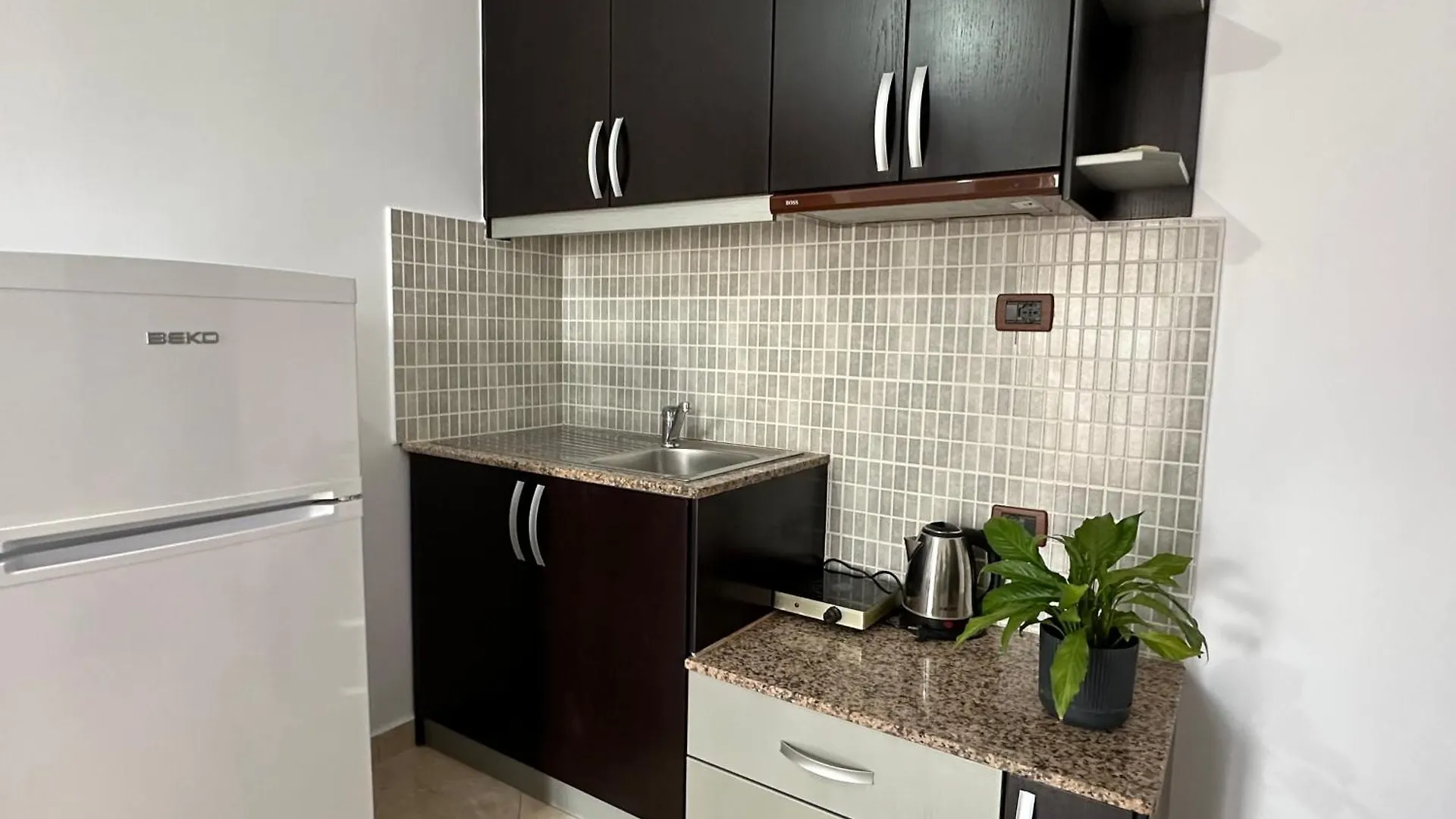 Laura Guest House 사밀