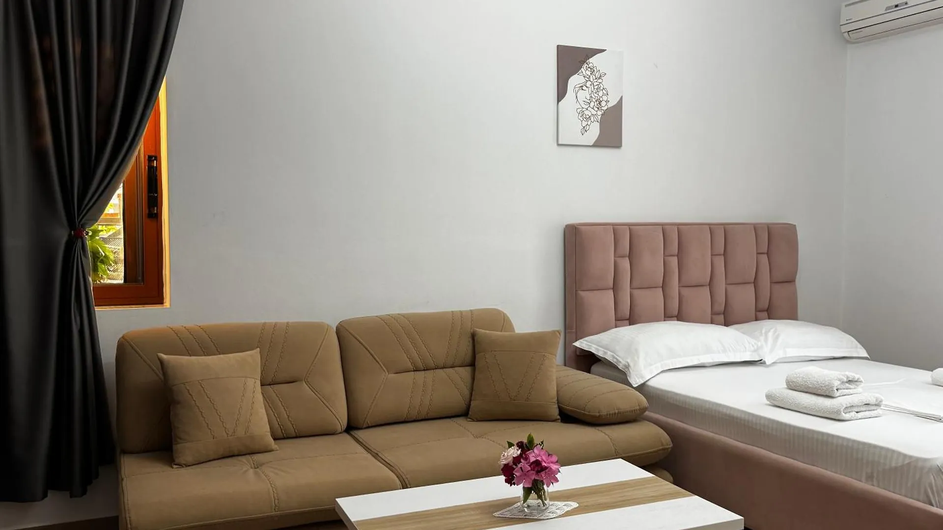 Laura Guest House 사밀 알바니아